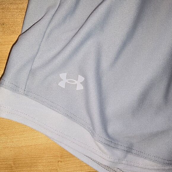 Under Armour Women's Shorts (SHO22) - Picture 4 of 9